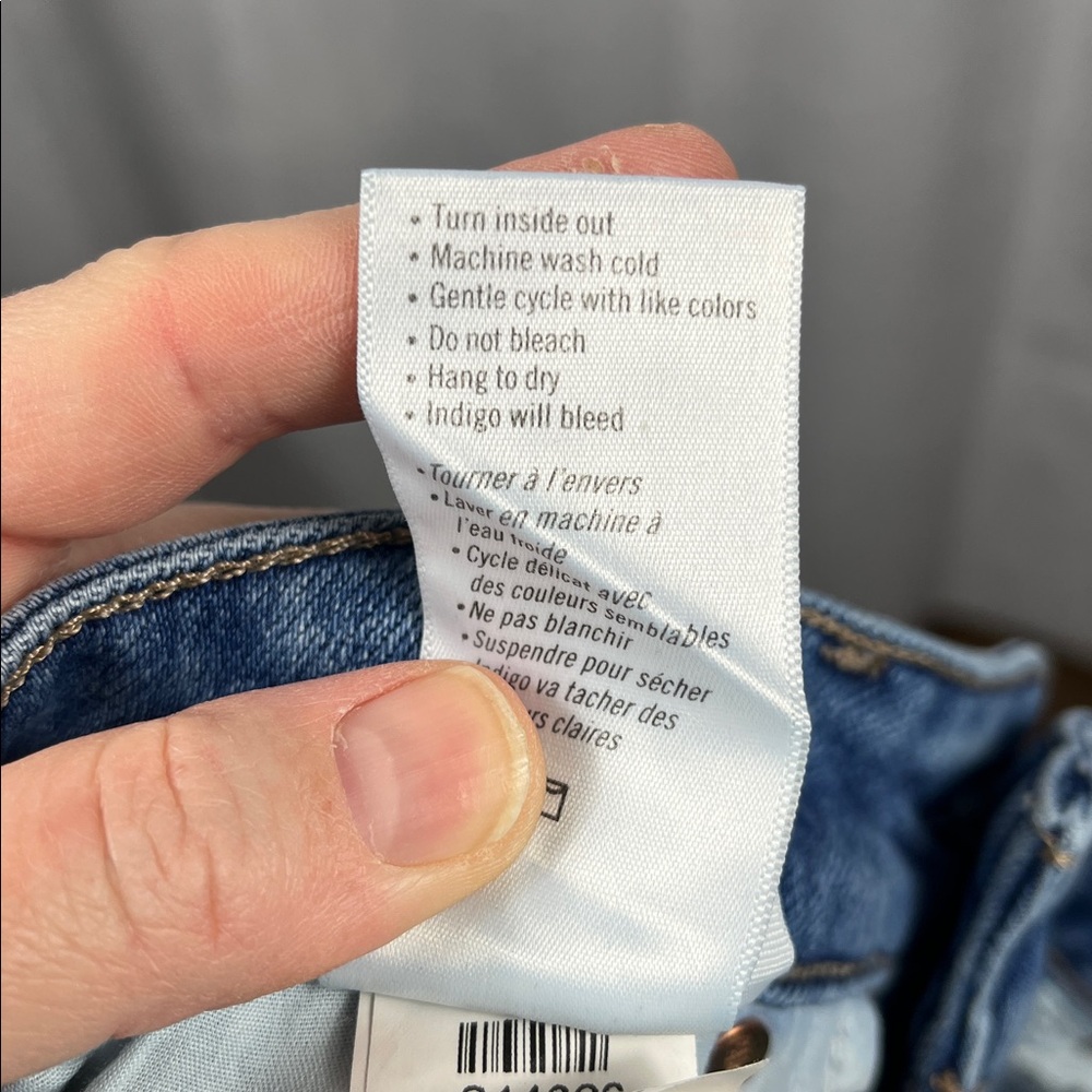 Paige Cindy Straight Jeans in Mel Destroyed Hem Denim. - Picture 10 of 12